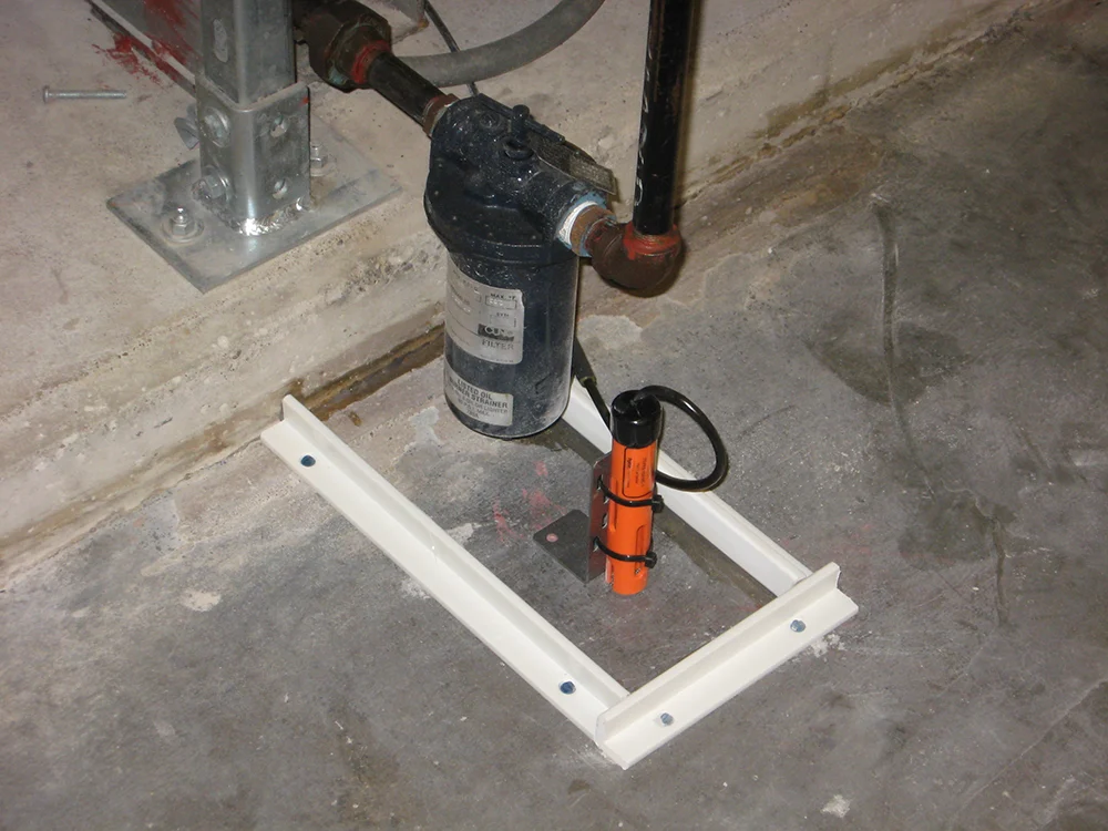 Szubka sonda paliwa TTFFS zainstalowana pod filtrem paliwa.