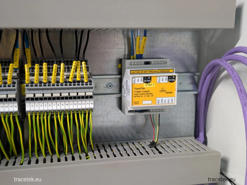 Moduł TraceTek SIM - kluczowa rola w detekcji wycieków wody